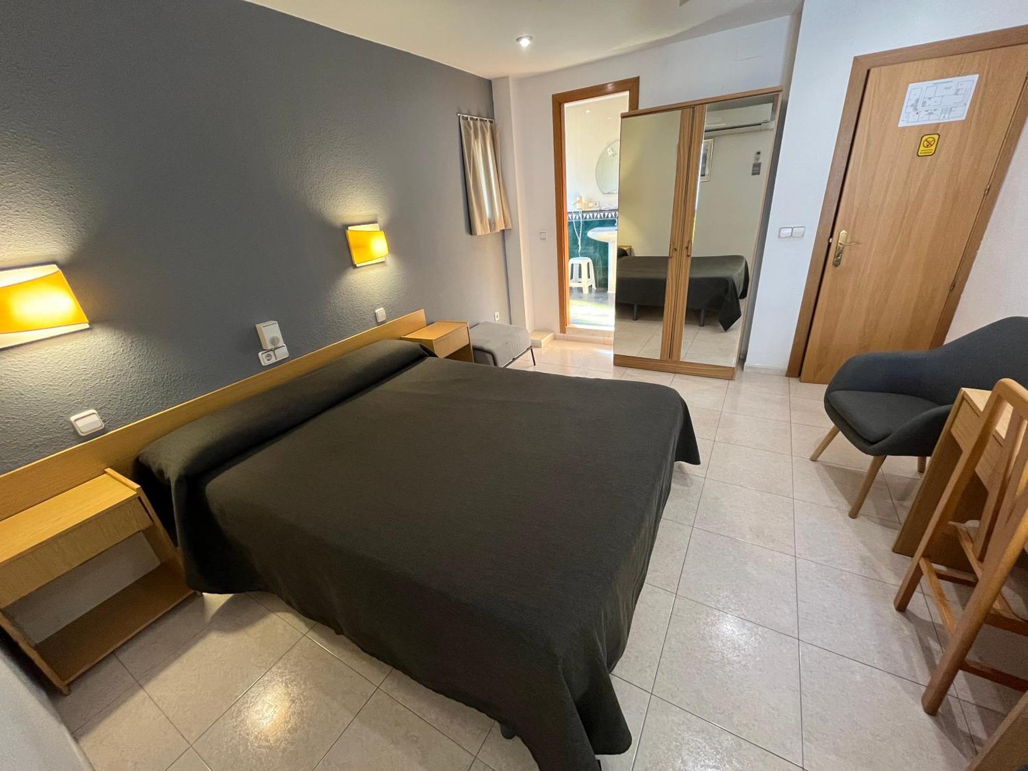 Hostal Tarres Anglés Quarto foto